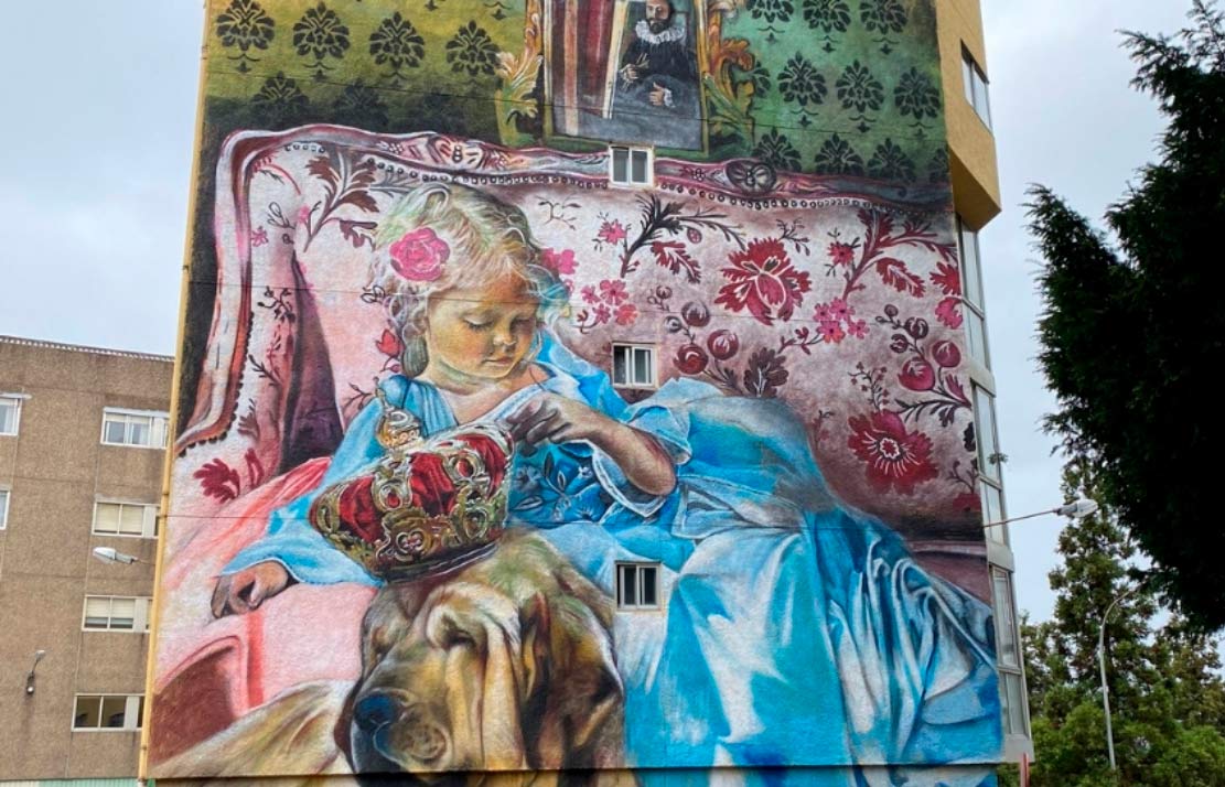 Mural de Las Meninas de Canido en Ferrol con arte urbano inspirado en la obra de Velázquez