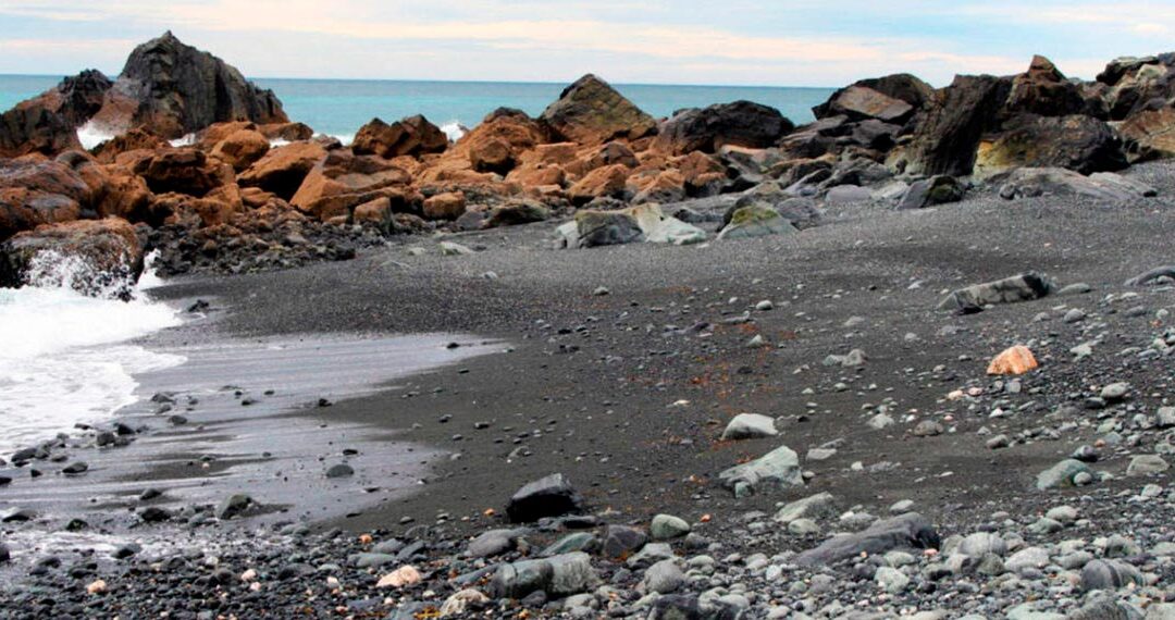 Praia de Área Negra en Cedeira (Praia de Teixidelo)